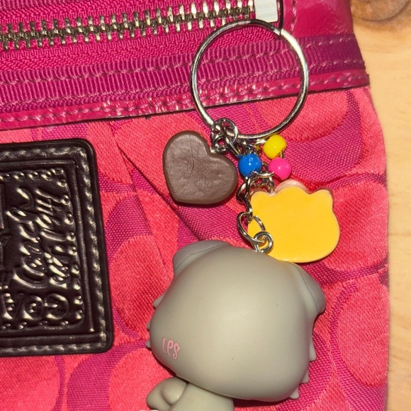 Littlest Pet Shop LPS G7 Series 4 Gray Cat Keychain - Picture 4 of 5